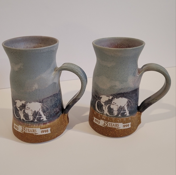 VINTAGE 1998 Set of 2 Handmade CGA Manitoba Mugs - Picture 4 of 16
